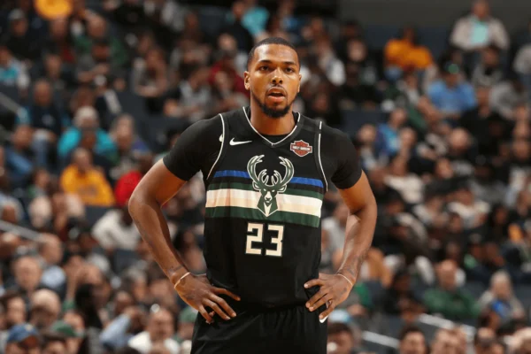 Sterling Brown Inks Extended Contract with ALBA