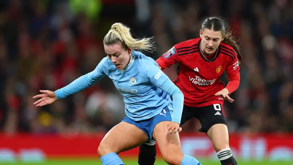 Manchester City hold on against United to win dramatic Women's