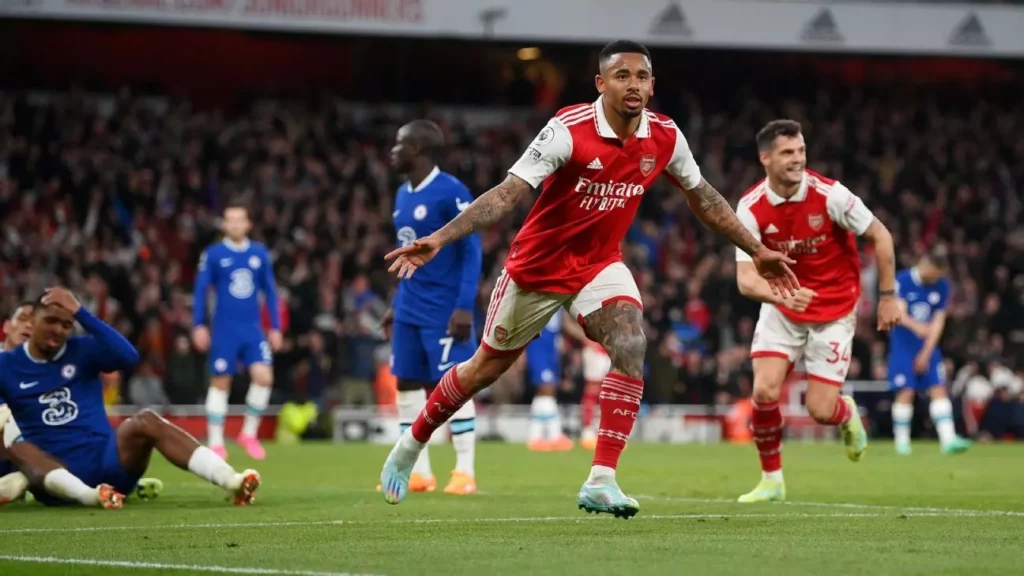 Gabriel Jesus marque, Arsenal remporte le derby
