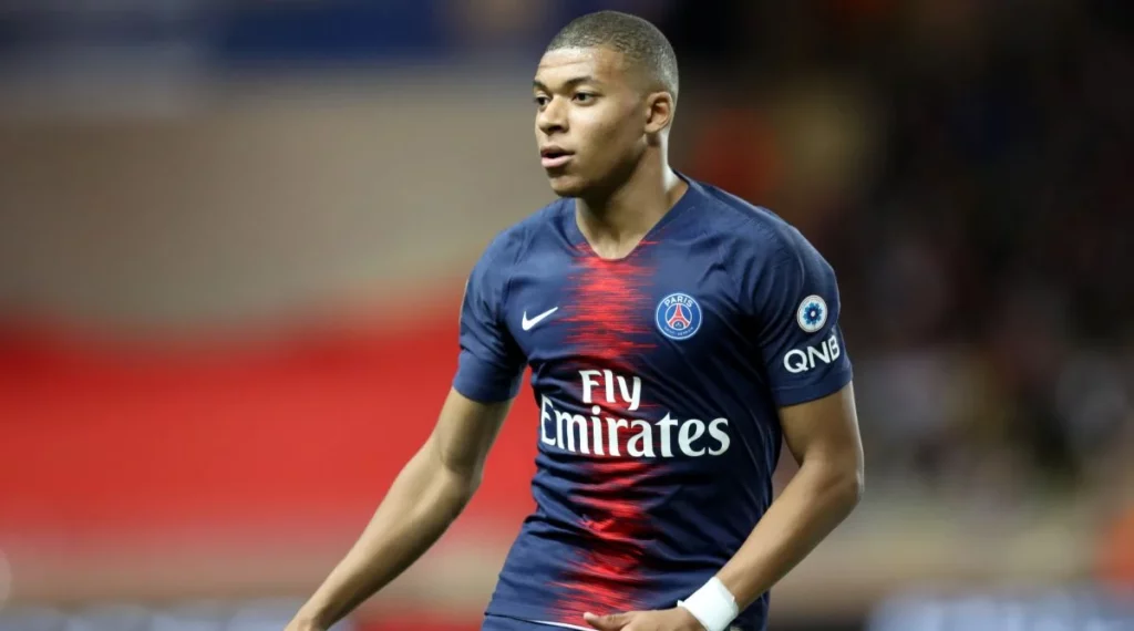 Mbappé Marca em sua Despedida no Parque dos Príncipes, mas PSG é Superado pelo Toulouse na Ligue 1