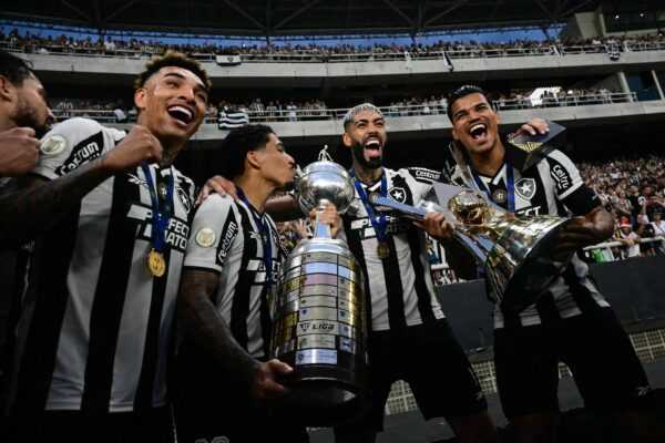 Botafogo Busca a Tríplice Coroa no Mundial de Clubes