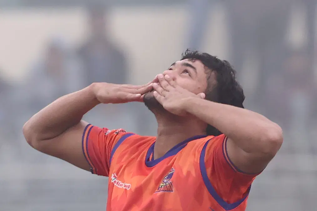 তাসকিন আহমেদ: বিপিএলে রেকর্ড গড়ে ছেলেকে উৎসর্গ