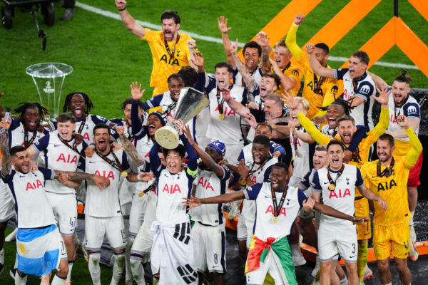 УЕФА опозорился: медалей не хватило для чемпионов Лиги Европы