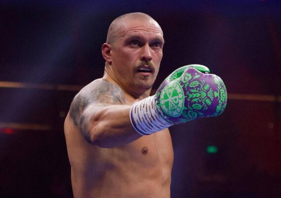 Британские фаны любят Усика: «Это честь – иметь таких боксеров»
