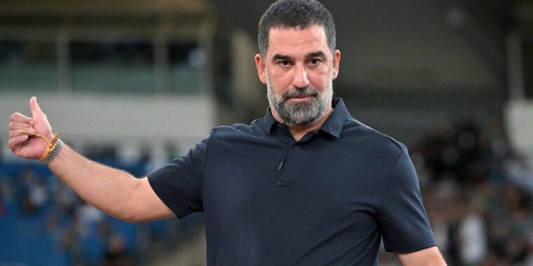 Арда Туран пояснив нічию «Шахтаря» з «Серветтом»: «Втрачаємо багато моментів»