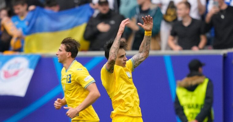 Минус Цыганков и Дубинчак: Украина объявила заявку на матч против Франции в отборе ЧМ-2026