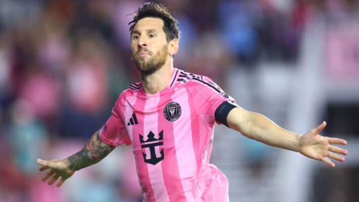 অপ্রতিরোধ্য মেসির আরও দুই গোল, প্লেঅফে মায়ামি