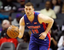 Святослав Михайлюк став одним із найрезультативніших гравців “Юти” в останньому передсезонному матчі НБА