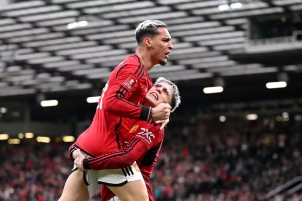 Man United duo embrace ‘giants’ label as Shearer and Richards align on toughest verdict