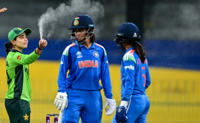 मैदान पर सुर्खियां सोशल मीडिया पर बहस हकीकत क्या है