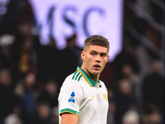 Довбик у матчі з «Міланом» відзначився рекордно низькою активністю