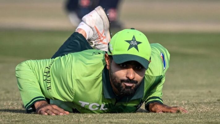 বাবরের কড়া শাস্তি, গুনতে হবে জরিমানা