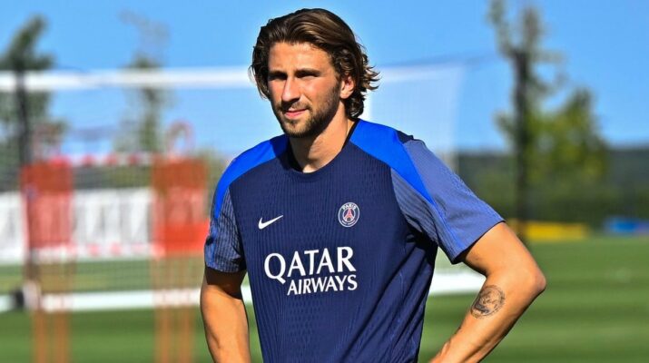 Энрике потребовал от Забарного немедленной корректировки игры