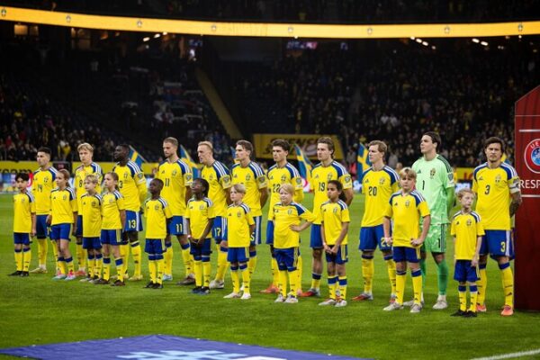 «Они все уезжают». Экс-динамовец рассказал о спецификах Швеции