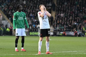 «Ты не был звездой до “Ливерпуля”:» Каррагер восемь минут громил Салаха в эфире