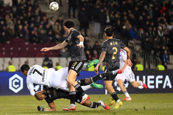 Гурбанов выразил недовольство судейством в матче ЛЧ против Айнтрахта