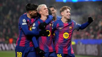 Barcelona remonta y gana al Slavia en un partido loco para seguir en la pelea