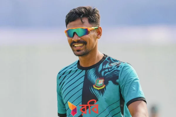 ৬ কোটি ৪৪ লাখ রুপিতে লাহোর কালান্দার্সে ফিরলেন মোস্তাফিজুর রহমান