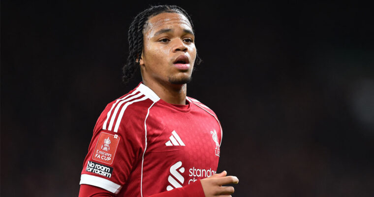 ถึงเวลาหรือยัง? เอ็นกูโมฮา ควรได้สตาร์ทแทน ซาลาห์ แล้วหรือยัง