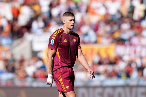 Довбик не попал в заявку Ромы на плей-офф Лиги Европы