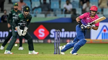 टी20 विश्व कप से पहले यूएई टीम में बड़ा विवाद स्टार ओपनर घर लौटा