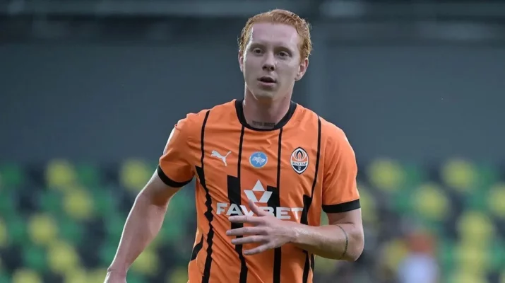 Шахтер заранее ищет замену Конопле на правом фланге обороны