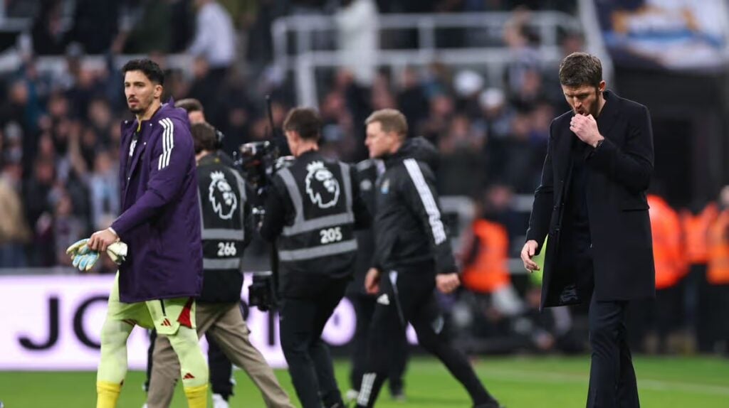 Carrick urges Man United to learn after defeat to Newcastle