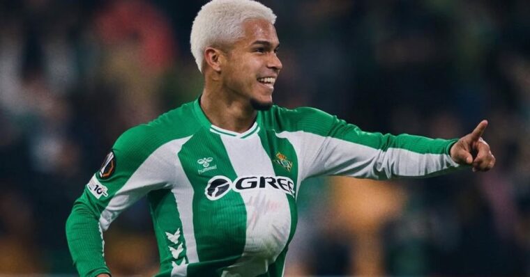 Cucho vuelve a marcar y cambia el ánimo del Betis