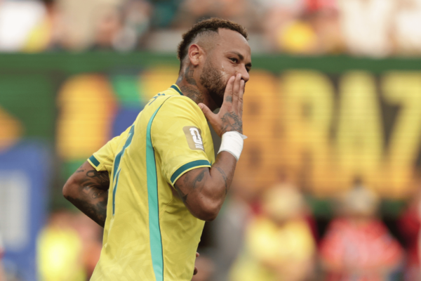 विश्व कप से बाहर होते ही नेमार ने अंतरराष्ट्रीय फुटबॉल को कहा अलविदा